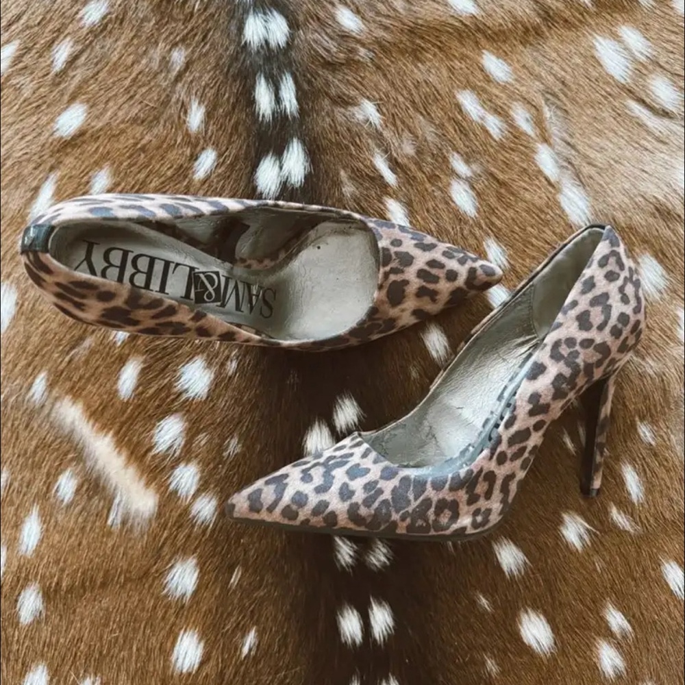Leopard Print Pumps